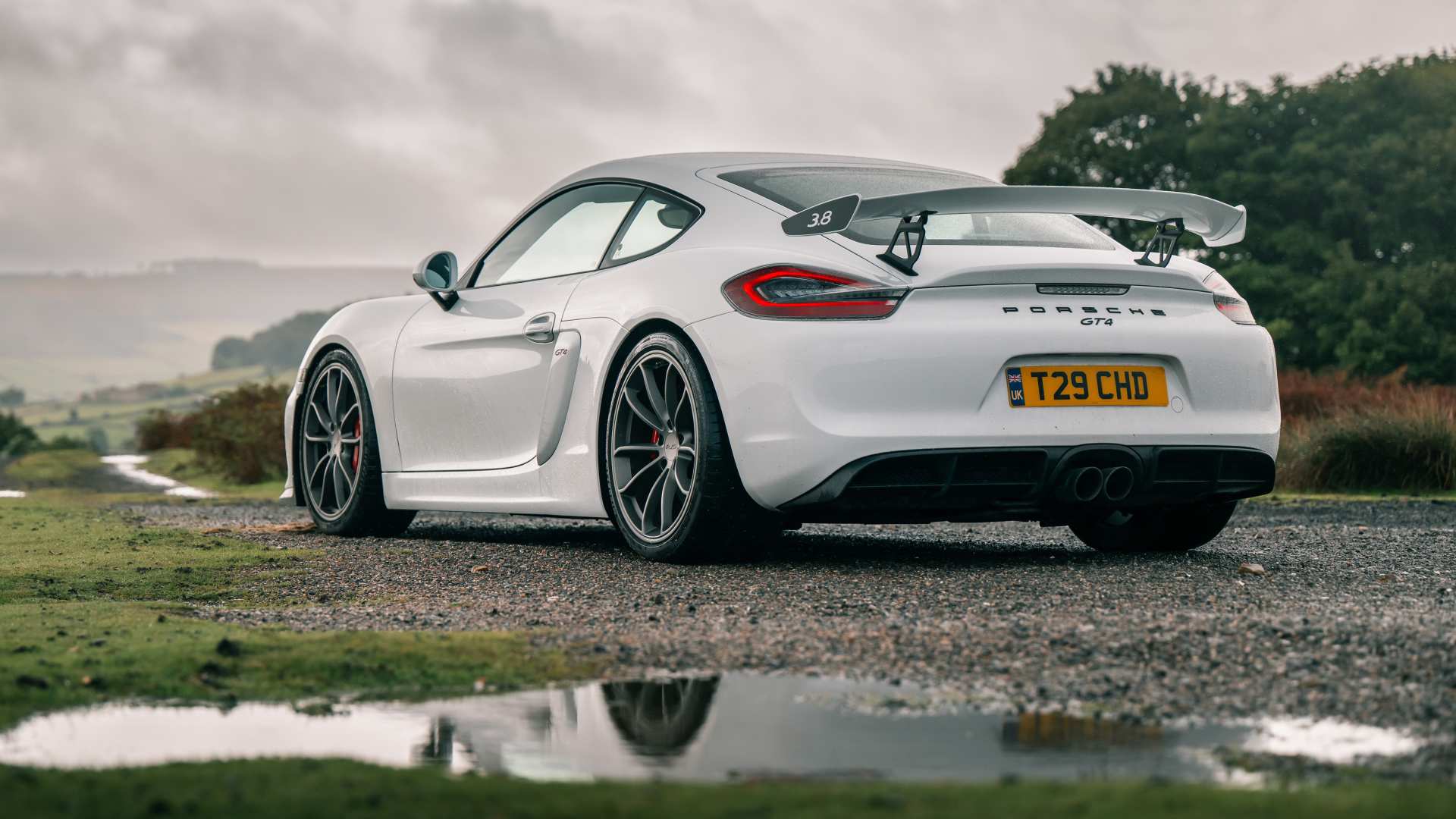 Porsche Cayman GT4