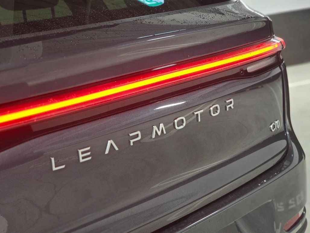 Leapmotor C10