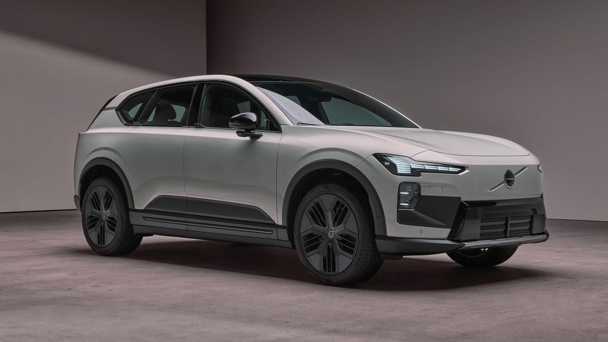 Volvo EX60 Cross Country