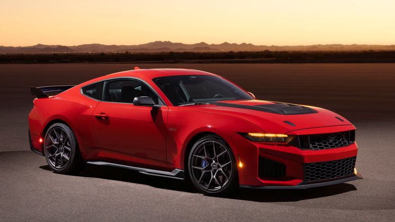 Ford Mustang Dark Horse