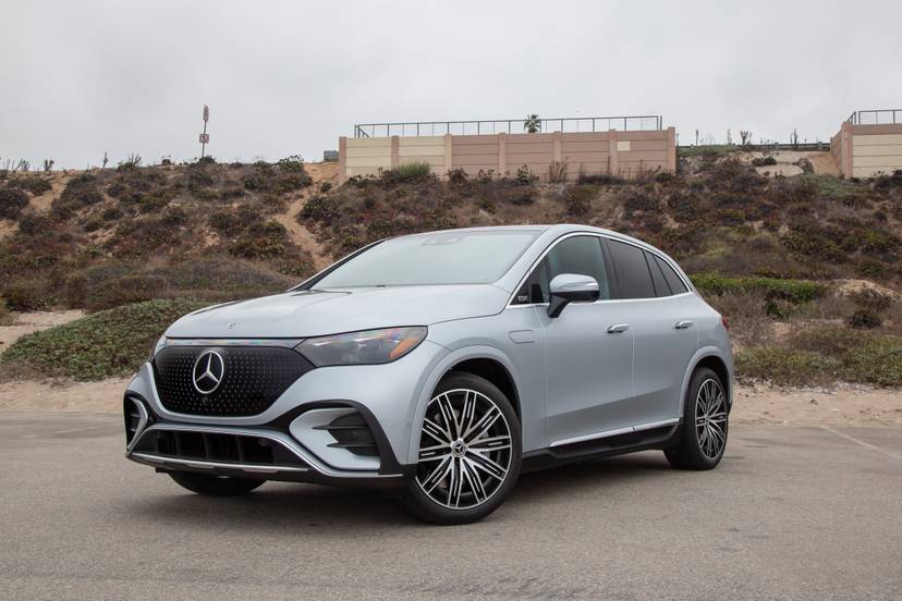 Mercedes EQE SUV