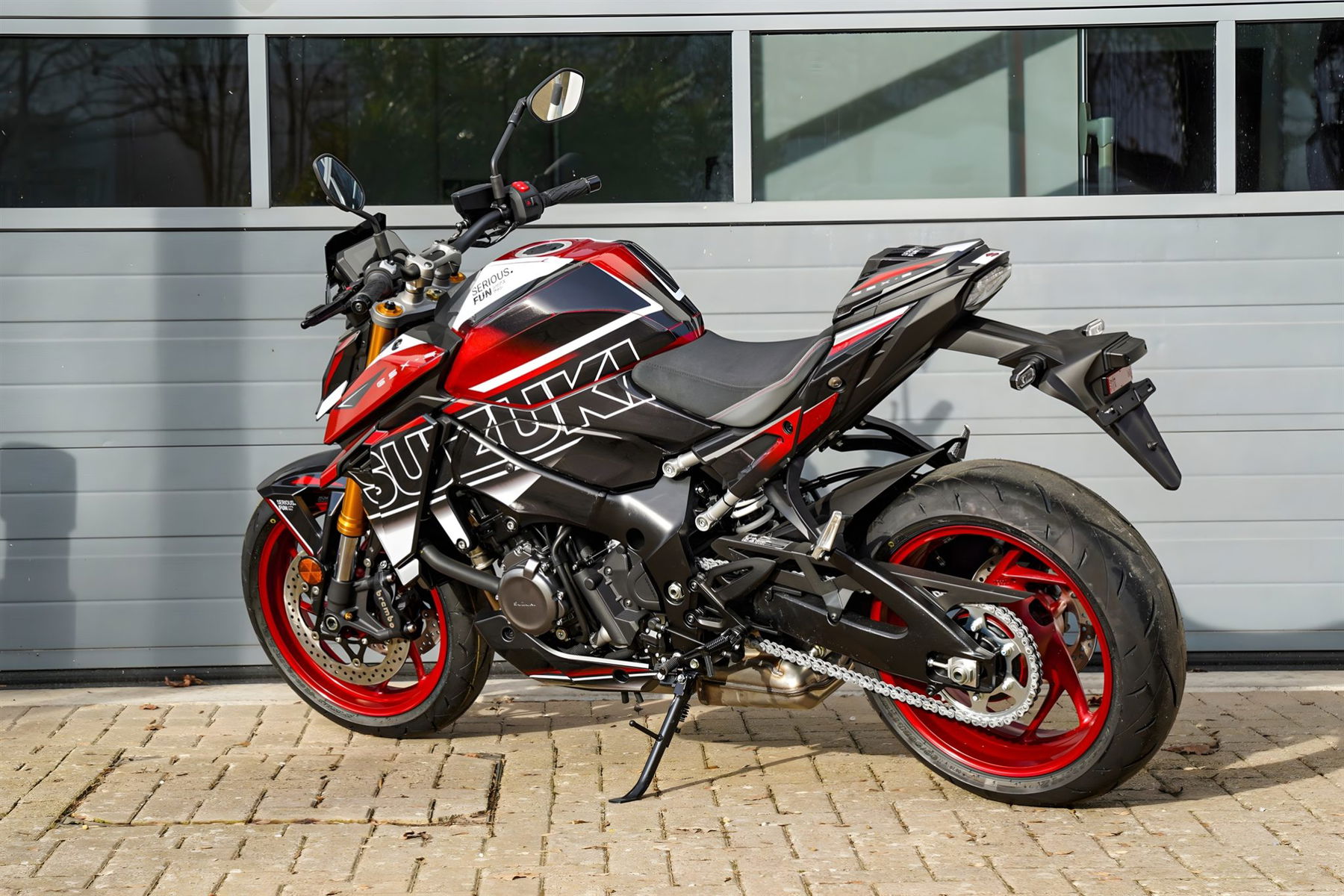 Suzuki GSX-S1000 и GSX-8S