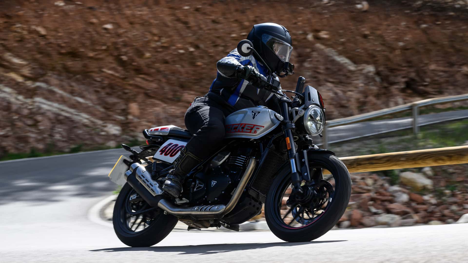 Трайъмп Тракер 400