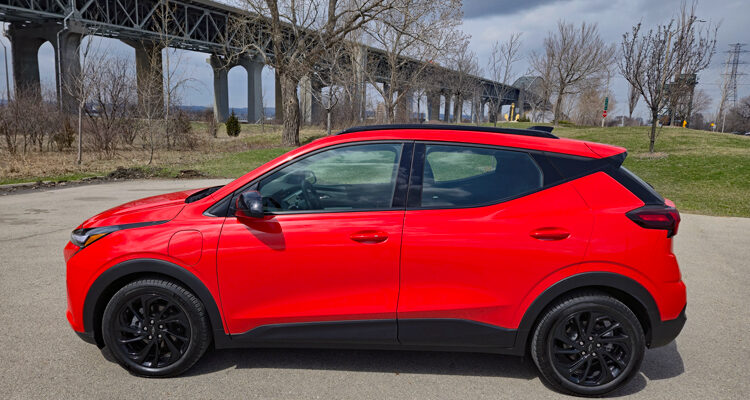 Шевролет Болт RS