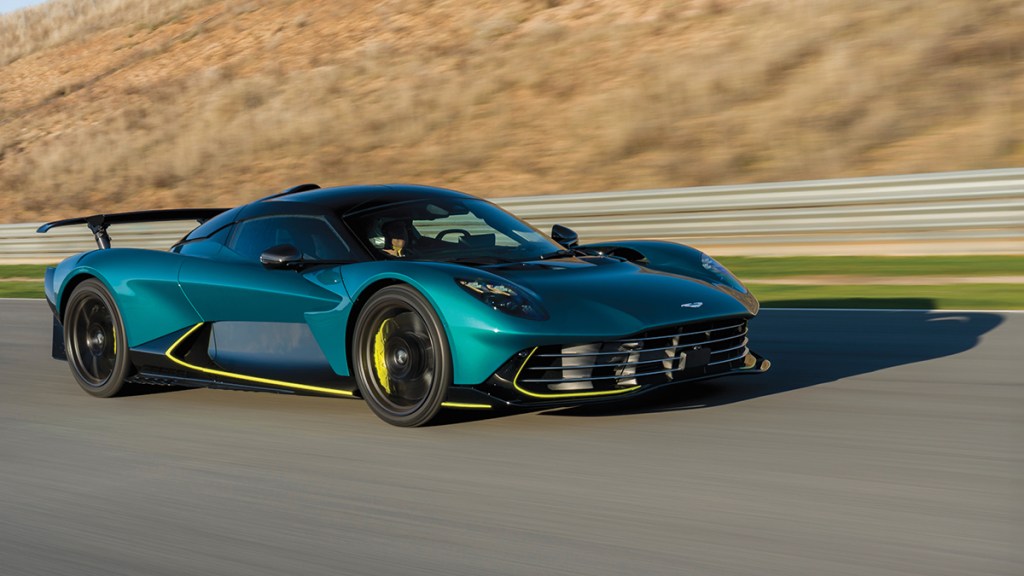 Астън Мартин Валхала