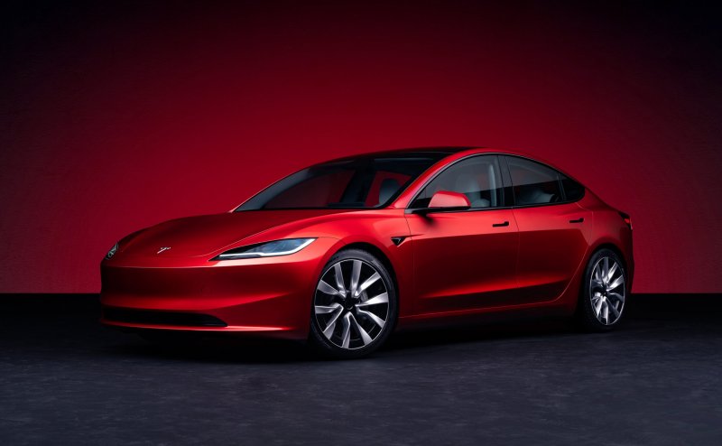 Тесла Model 3
