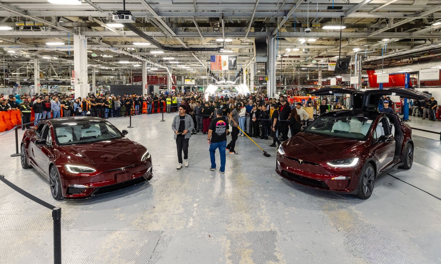 Тесла Model S и Model X