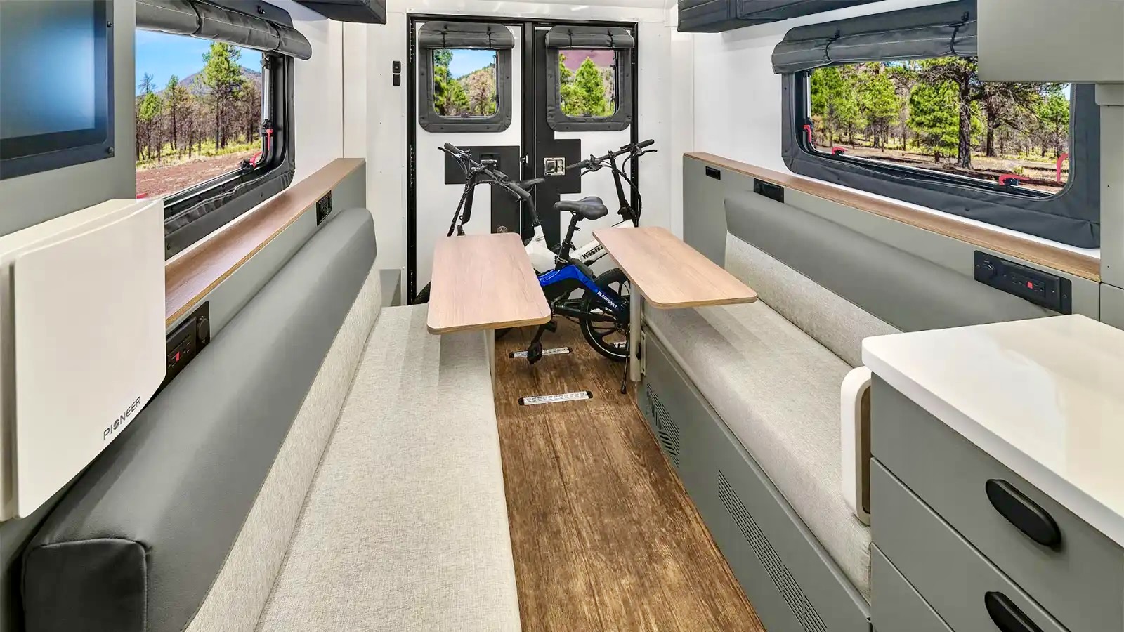 Уинебаго ARKA Overland RV