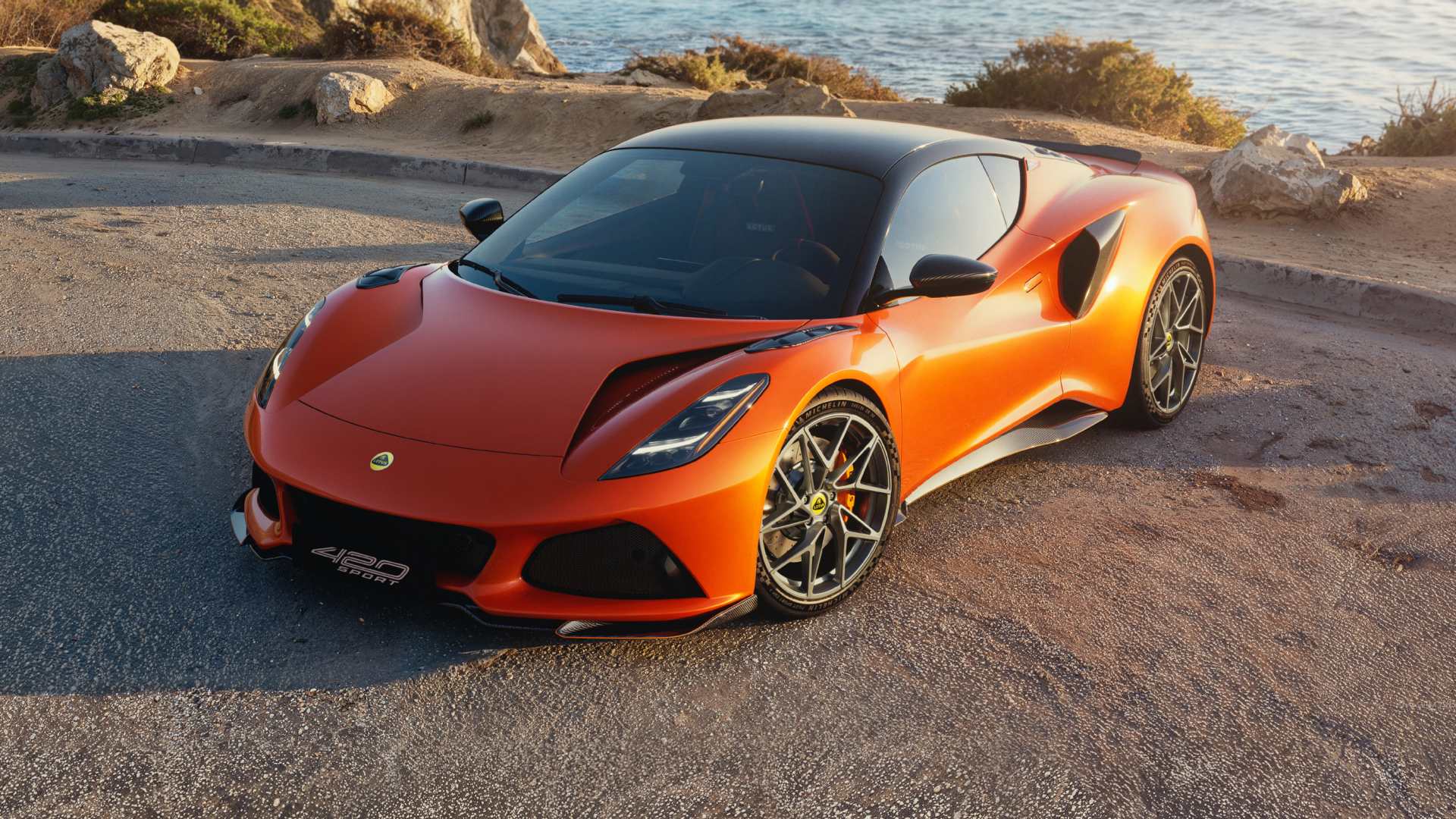 Лотус Emira 420 Sport