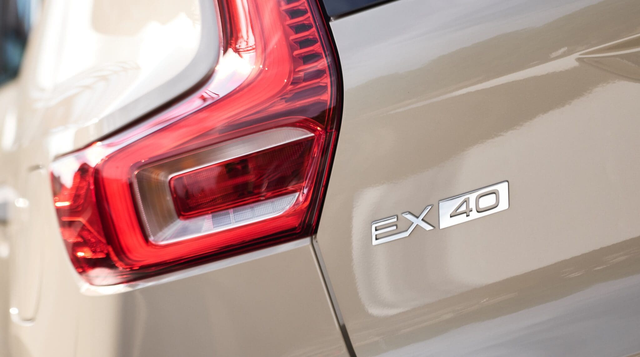 Volvo EX40