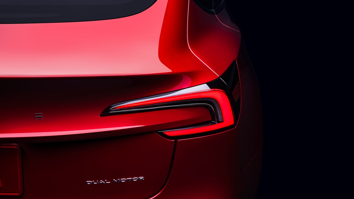 Тесла Model 3 Performance