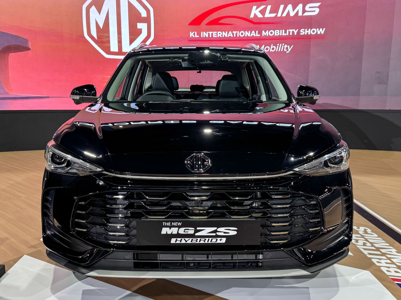ЕмДжи ZS Hybrid+