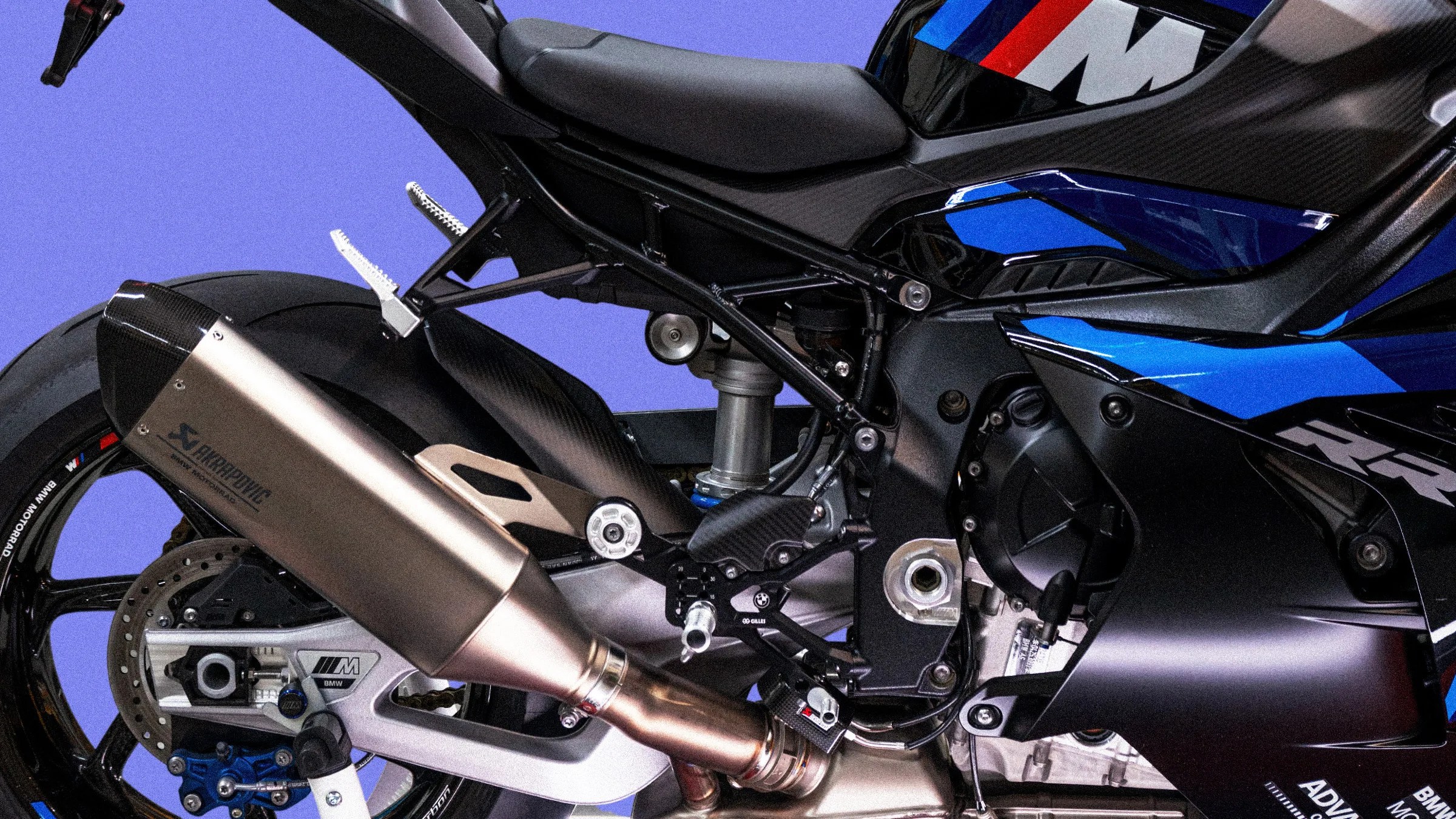 БМВ M 1000 RR