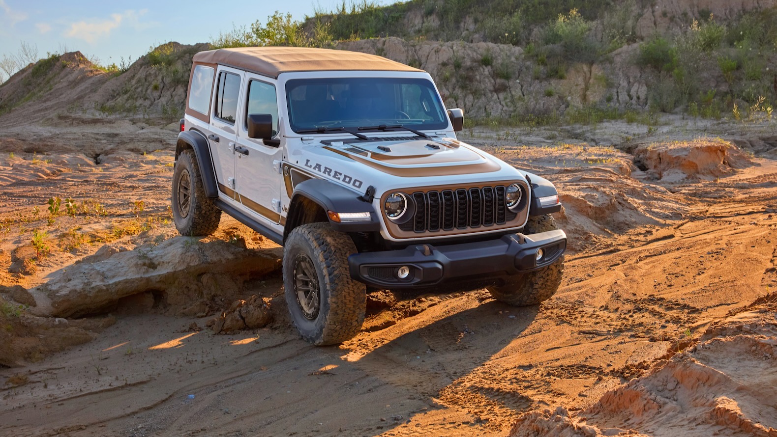 Джип Wrangler Laredo