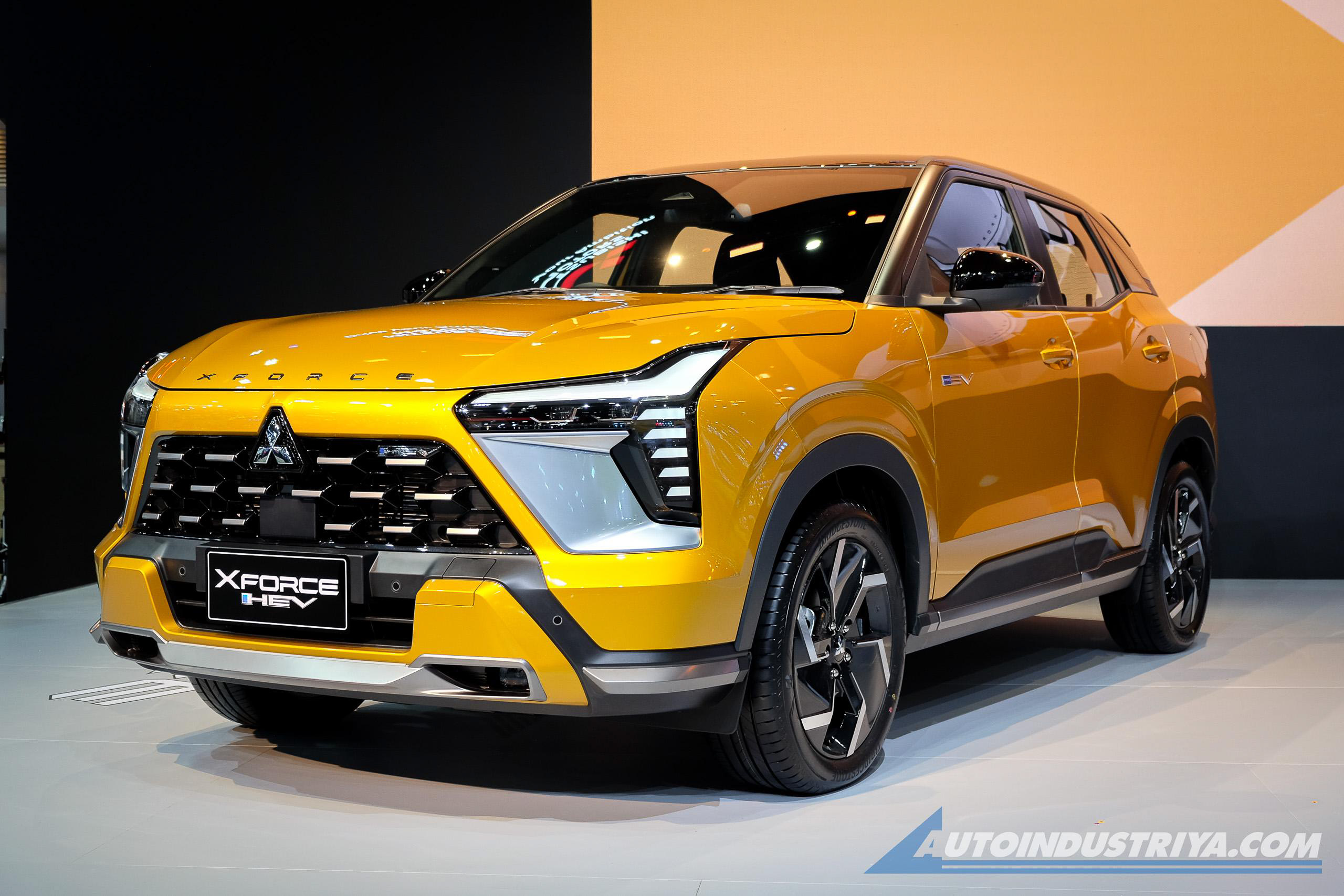 Мицубиши XForce HEV