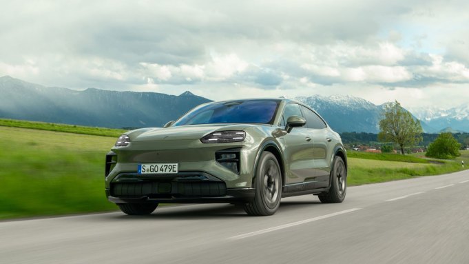 Порше Cayenne Turbo Coupe Electric