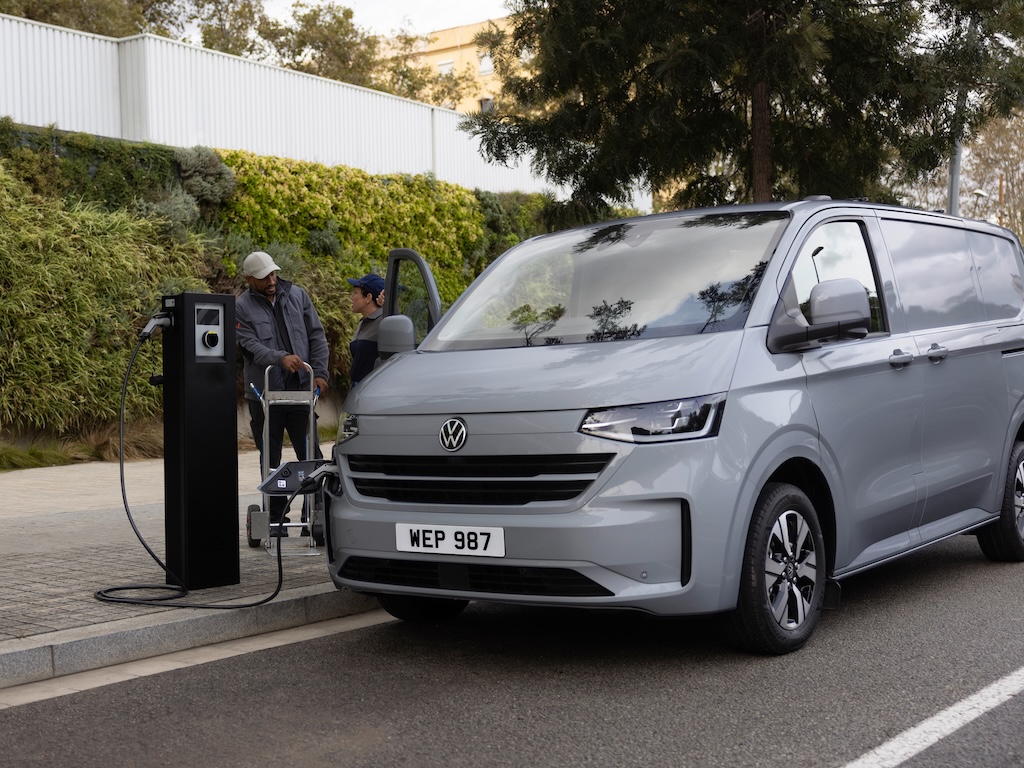 Фолксваген Transporter eHybrid