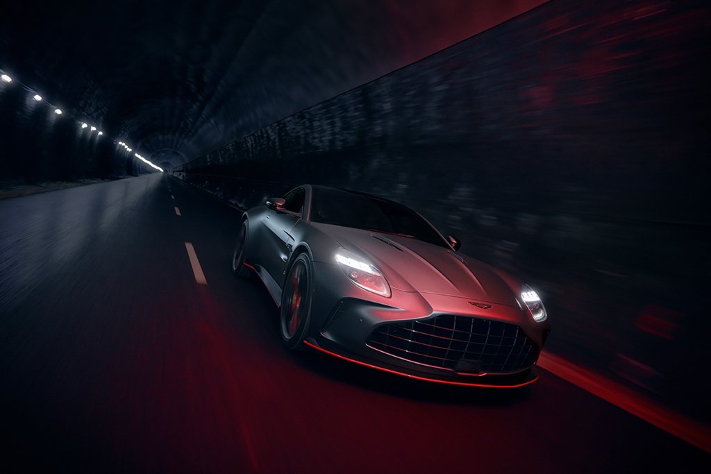 Астън Мартин Vantage S