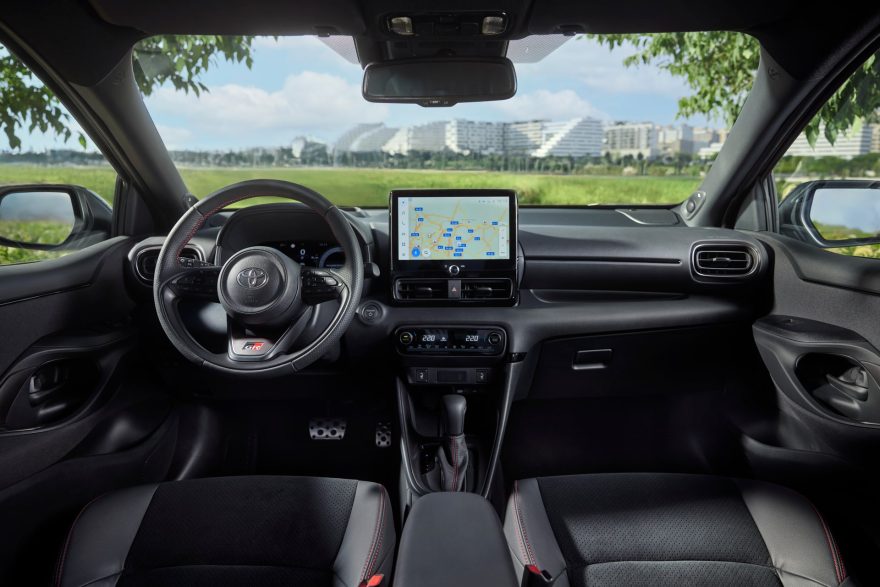 Тойота Yaris
