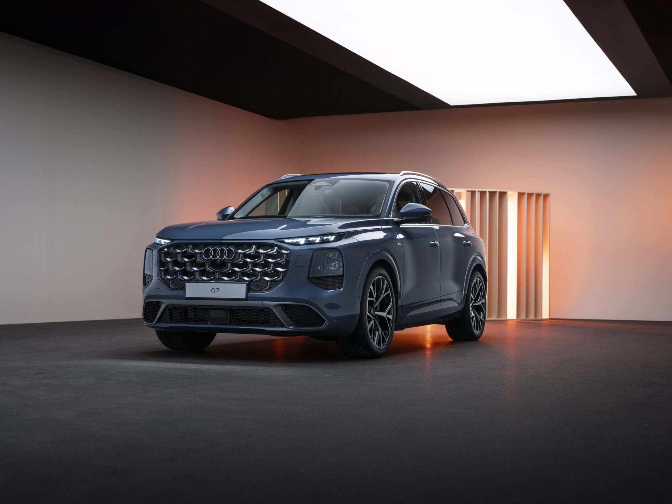 Ауди Q7
