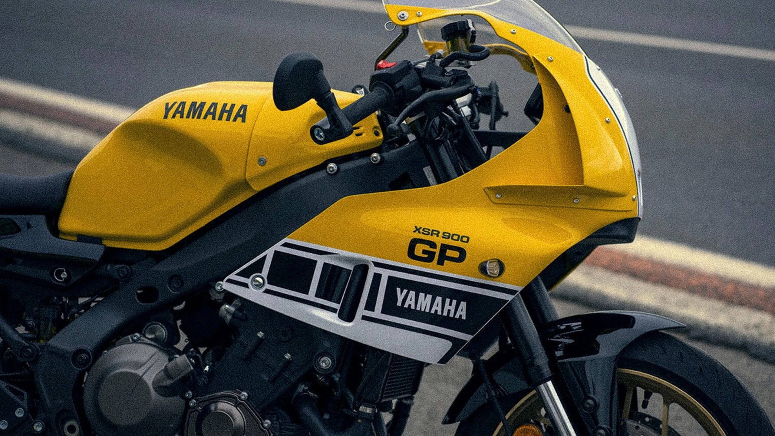 Ямаха XSR900 GP