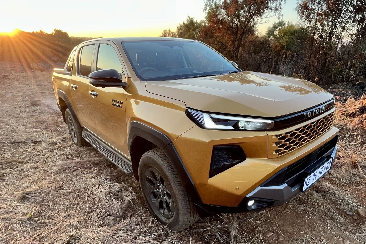 Тойота Hilux