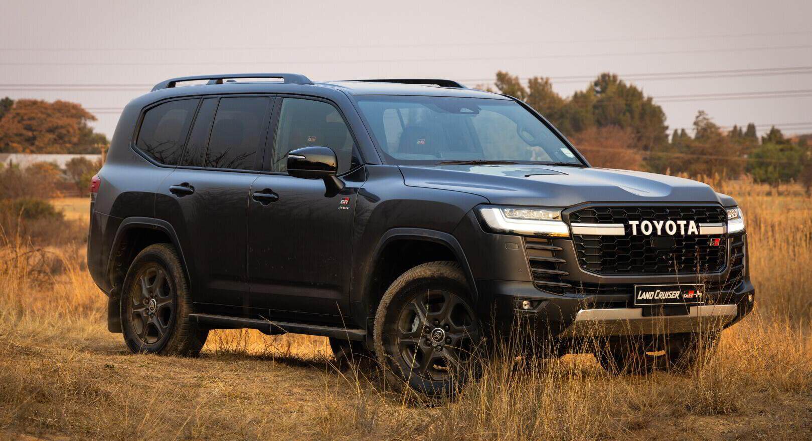Тойота Ленд Круизер 300 HEV