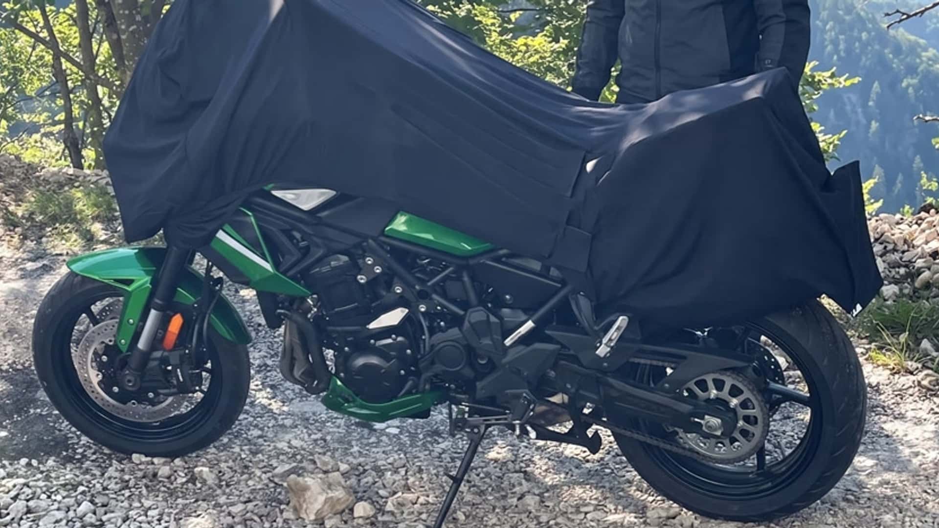 Кавасаки Версус 900