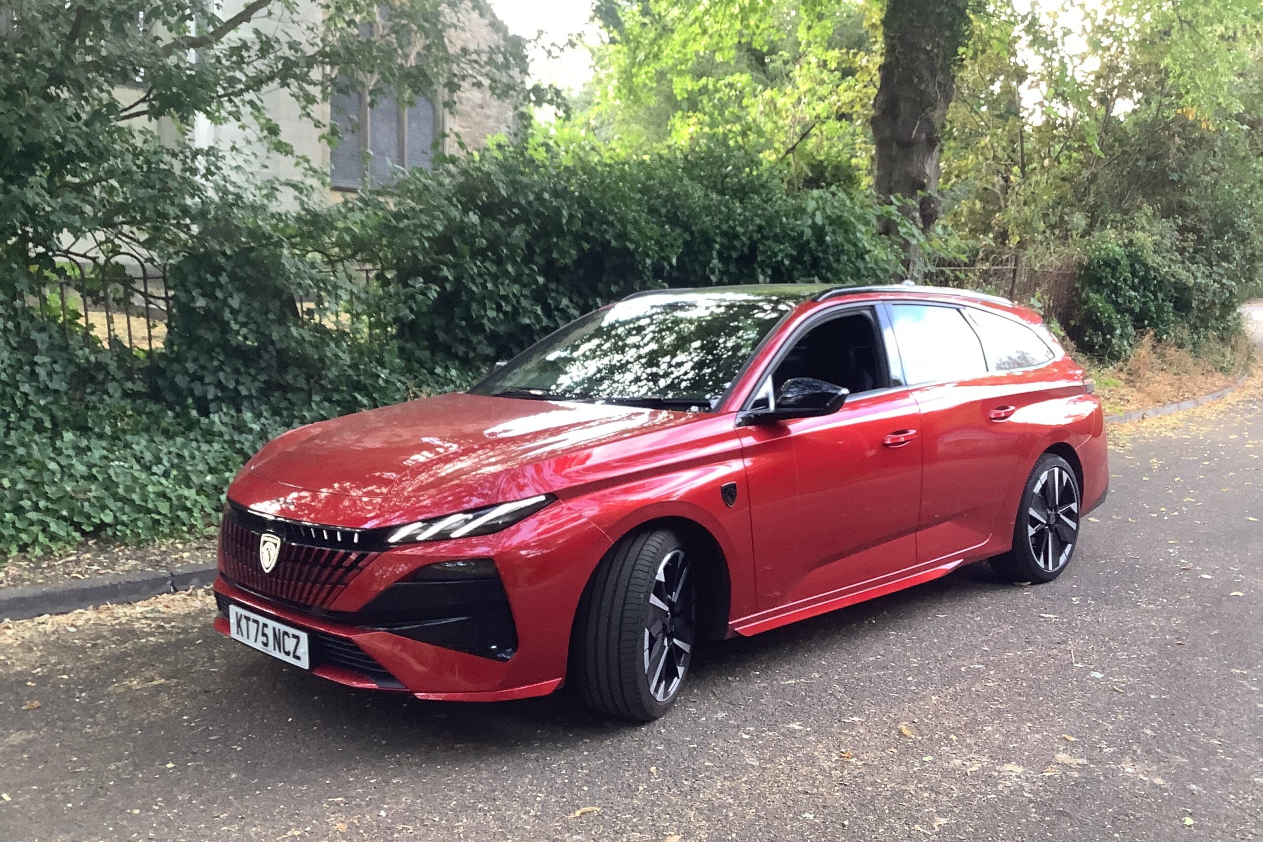 Пежо 308 SW GT Hybrid 145