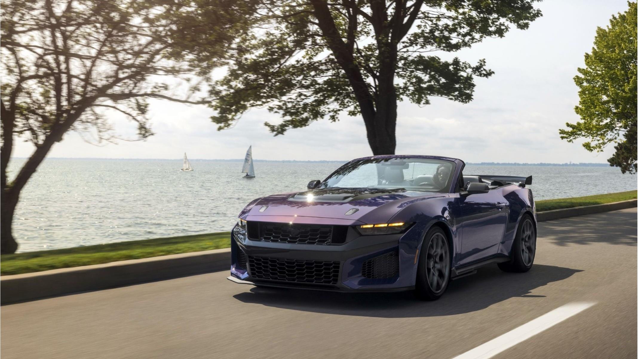 Форд Мустанг Dark Horse SC Convertible