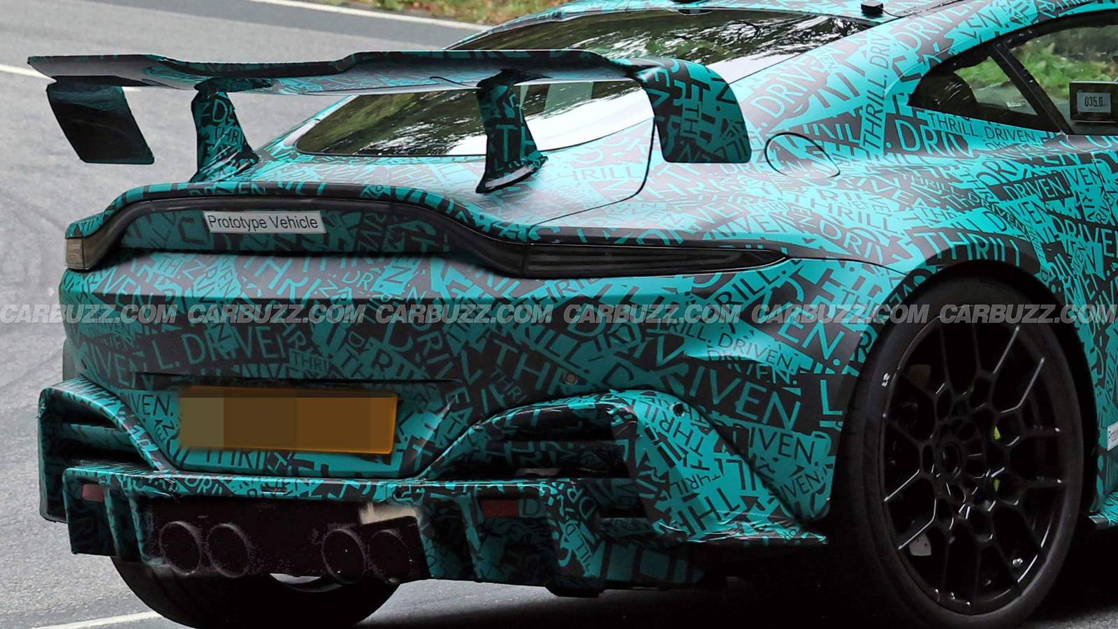 Астън Мартин Vantage