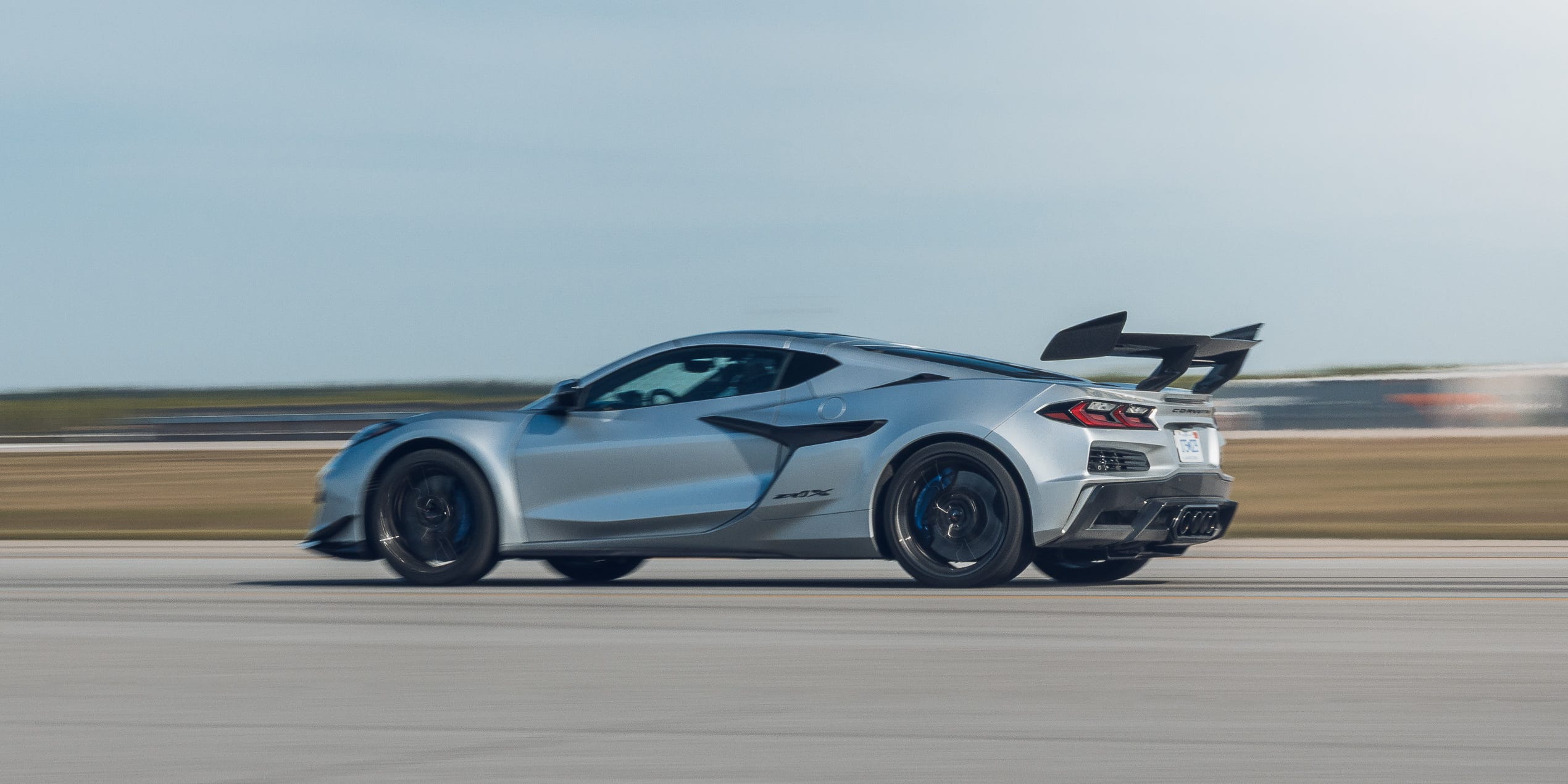 Шевролет Корвет ZR1X с впечатляващо представяне 0–241–0 км/ч