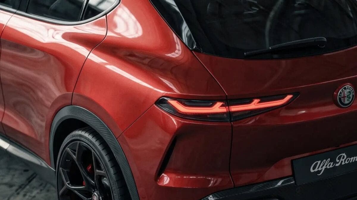 Алфа Ромео C-SUV