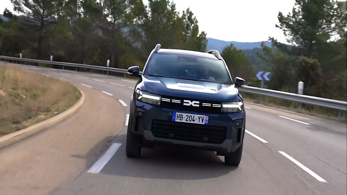 Киа Sportage и Дачия Bigster