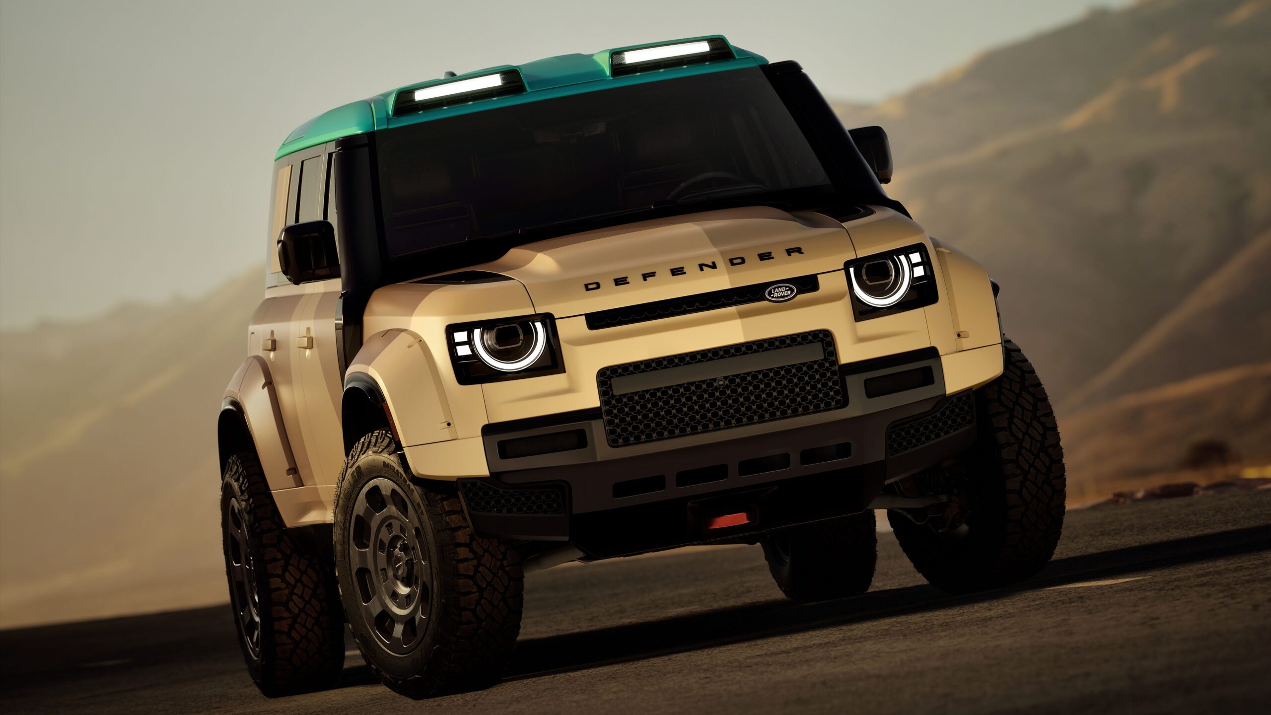 Ленд Роувър Defender Dakar