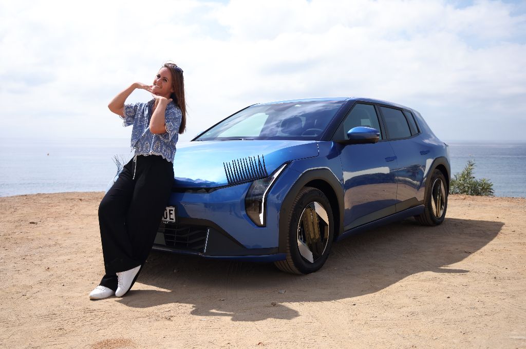 Киа EV4