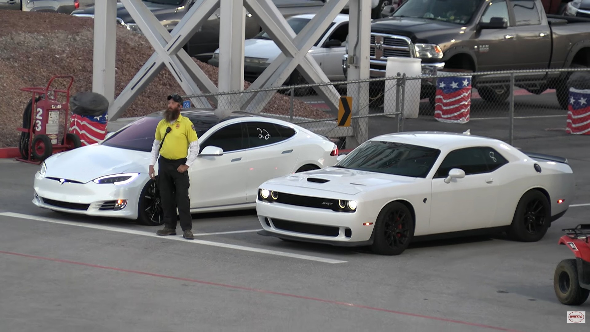 Додж Челънджър SRT Hellcat