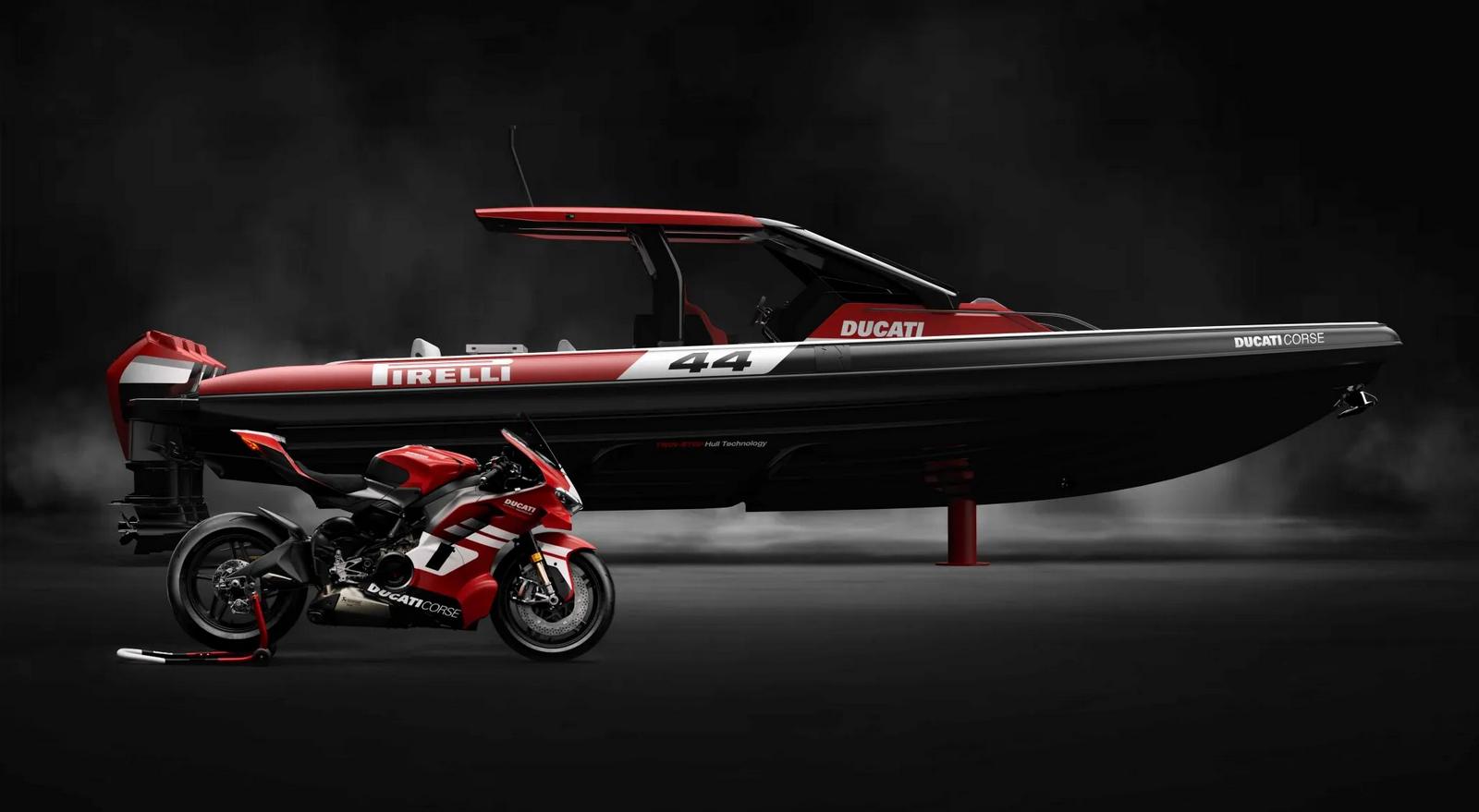 Ducati Pirelli 44 Ducati Edition