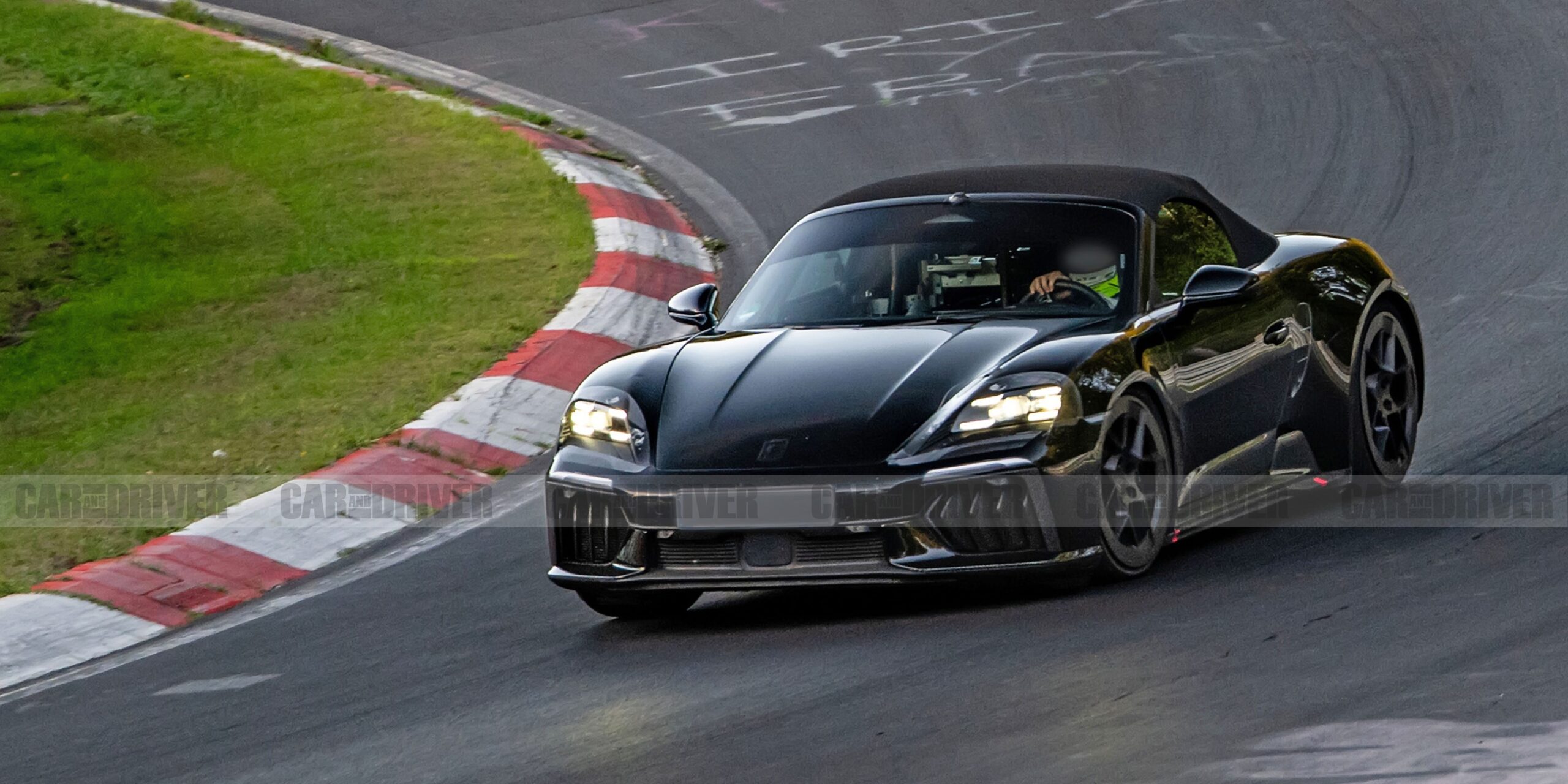 Порше 718 Boxster EV