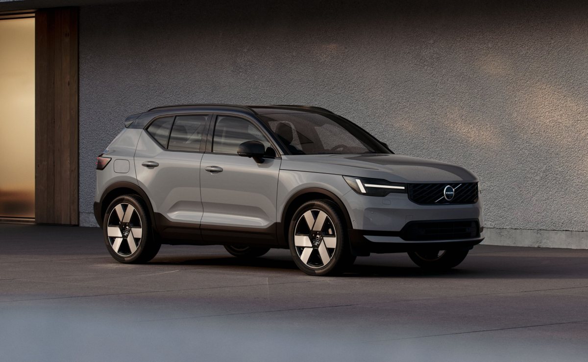 Волво XC40