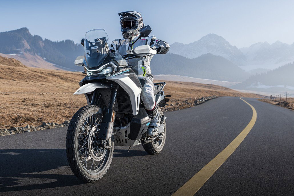 CFMoto Ibex 950