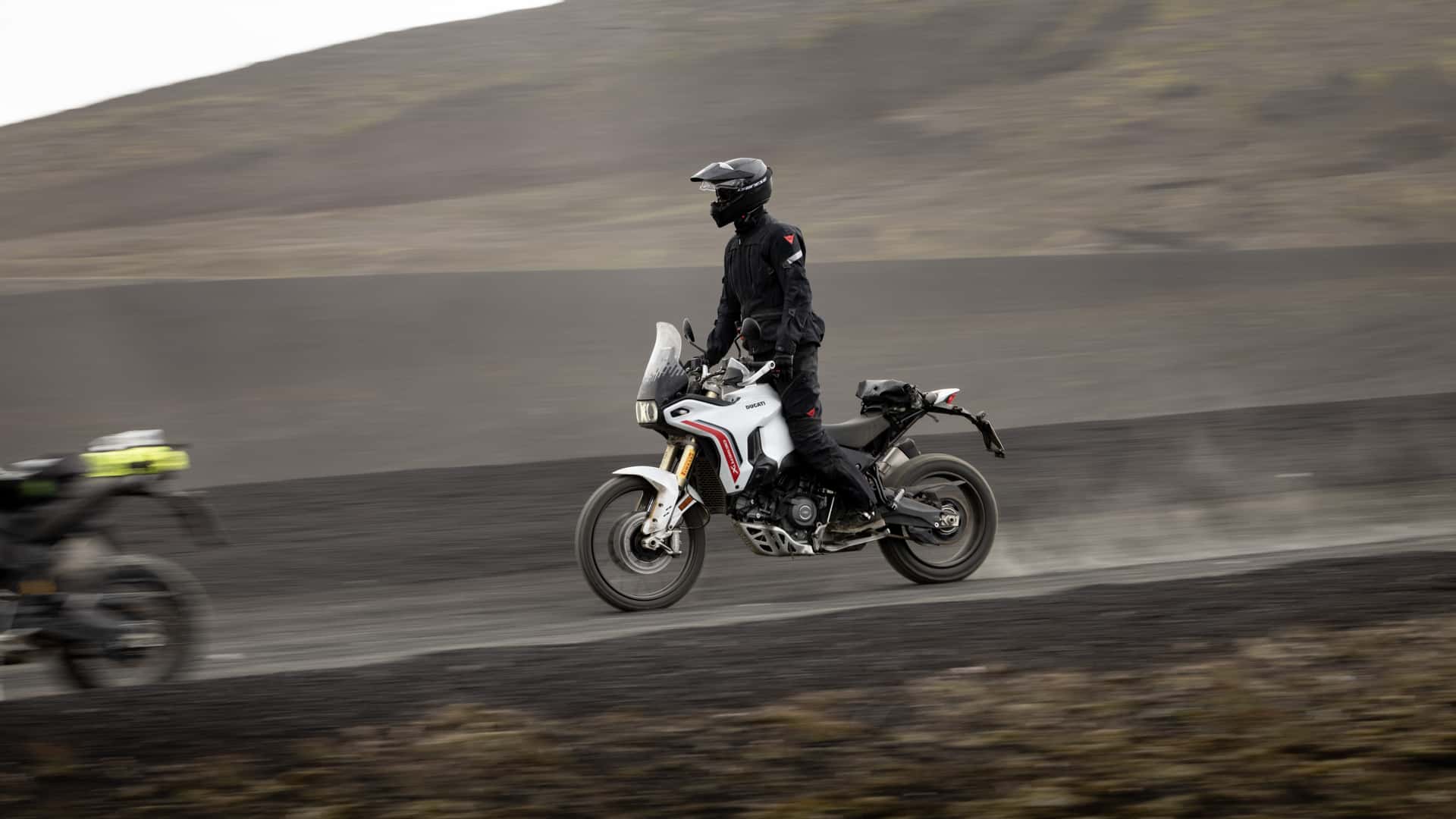Ducati DesertX V2