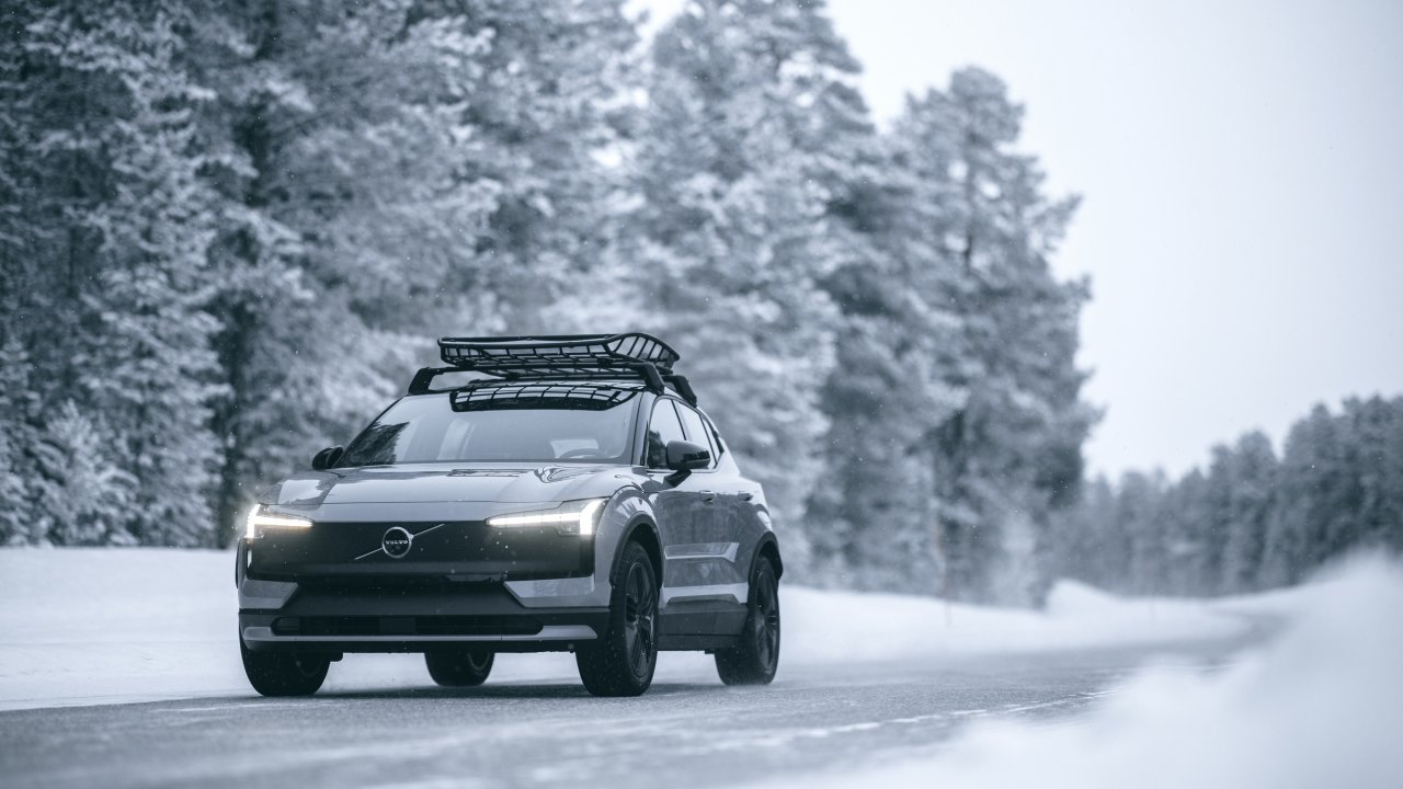 Волво EX30 Cross Country