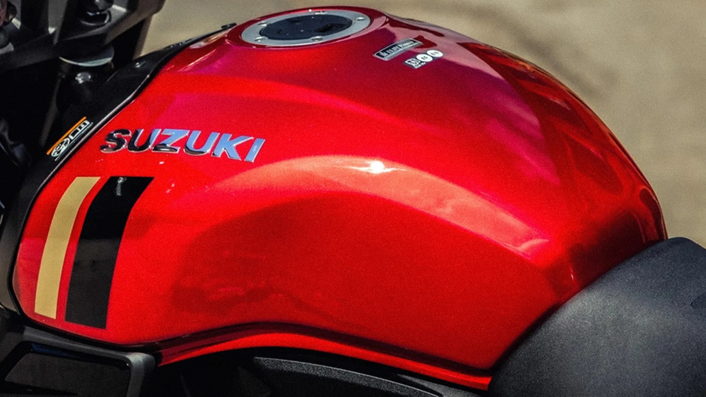 Сузуки GSX-8TT