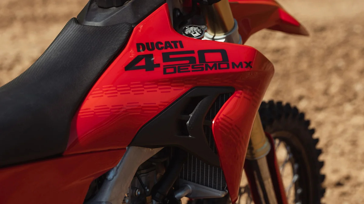 Ducati Desmo450 MX