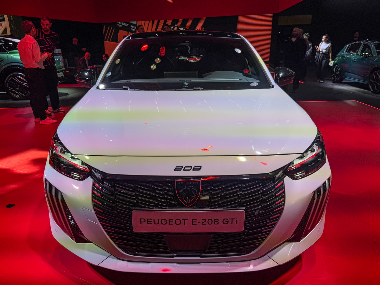 Пежо E-208 ГТай
