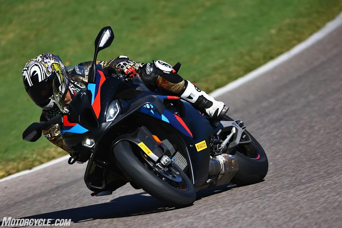 БМВ M 1000 RR
